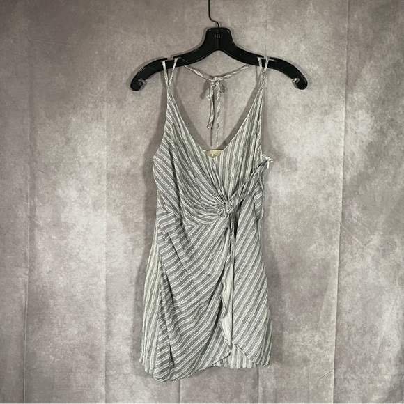 BNDI | Gray & White Spaghetti Strap Tank Top | Size Small - Picture 1 of 11